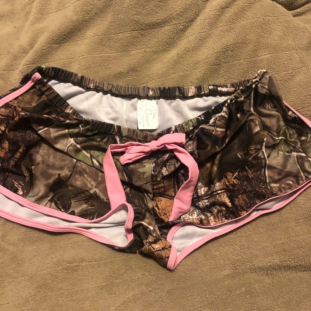 Camo size large swim shorts